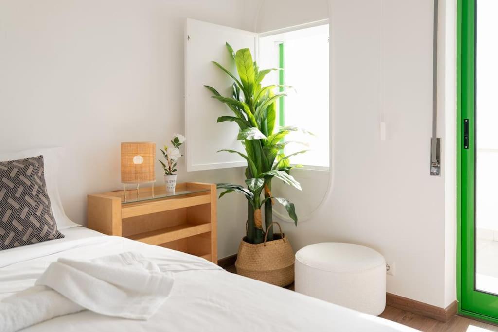 Sunset Terrace - Beachfront Apartment With Private Parking Nazaré Exterior foto