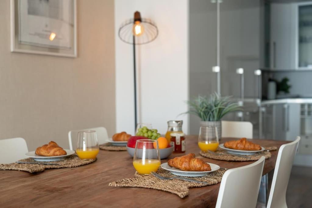 Sunset Terrace - Beachfront Apartment With Private Parking Nazaré Exterior foto