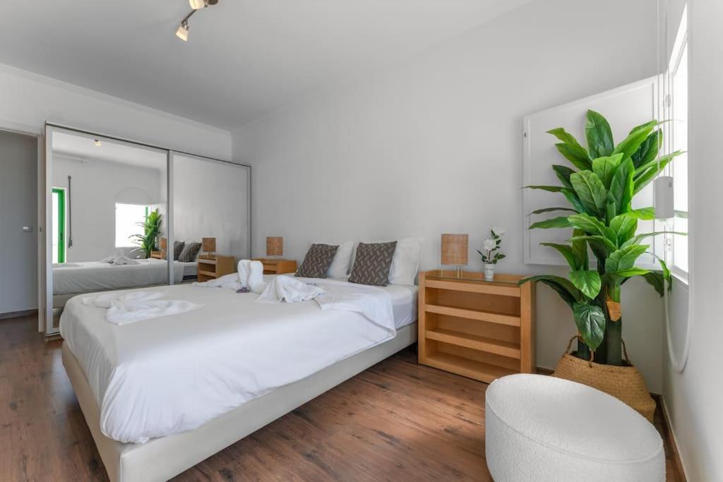 Sunset Terrace - Beachfront Apartment With Private Parking Nazaré Exterior foto